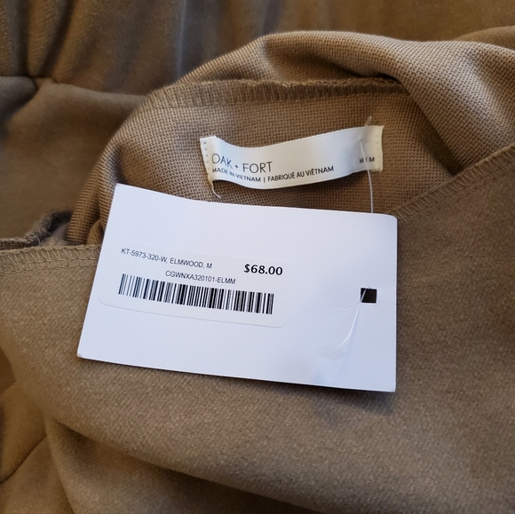 NWT OAK + FORT Turtleneck - Picture 4 of 4